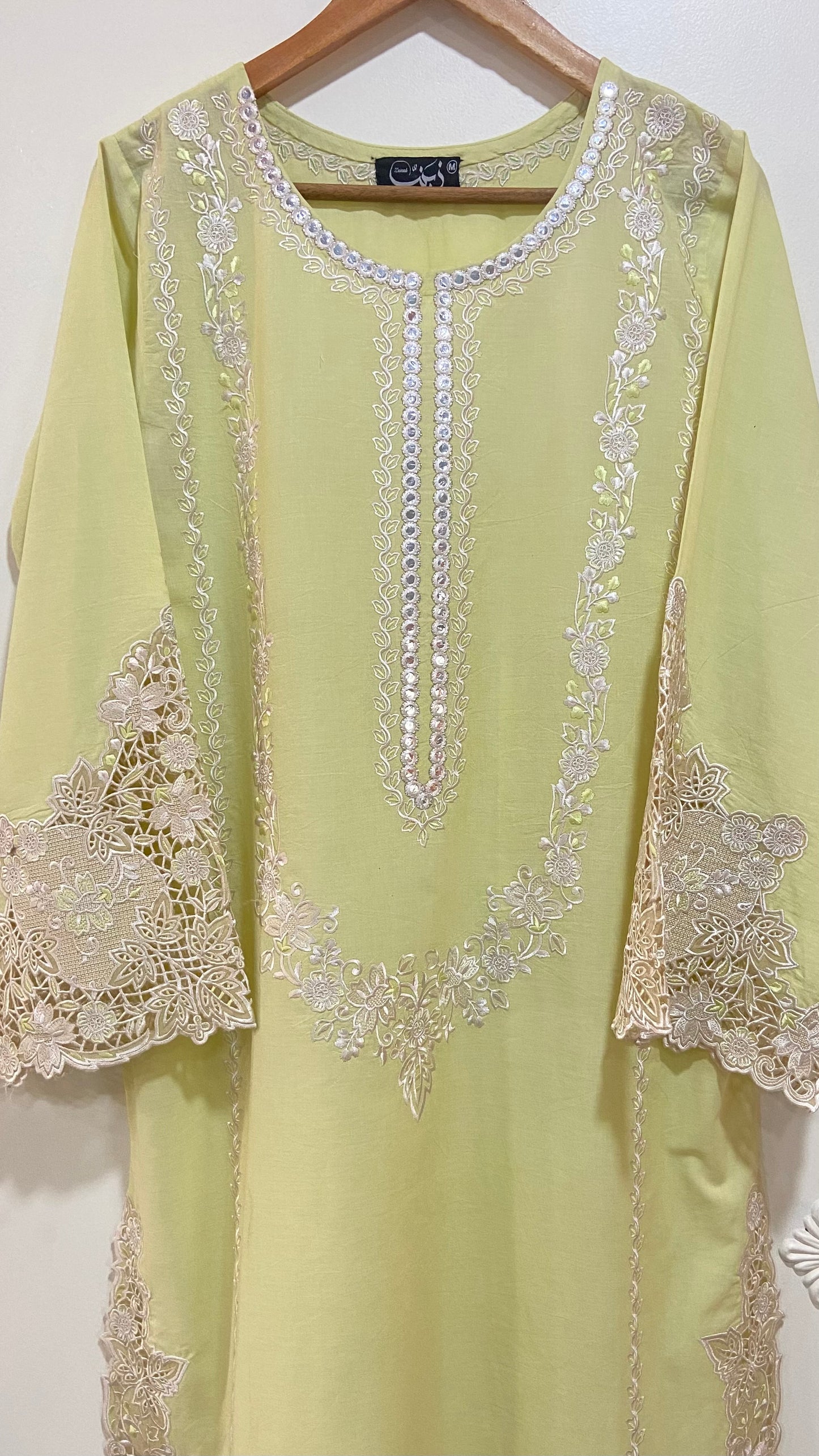 lemon applique Kurta.