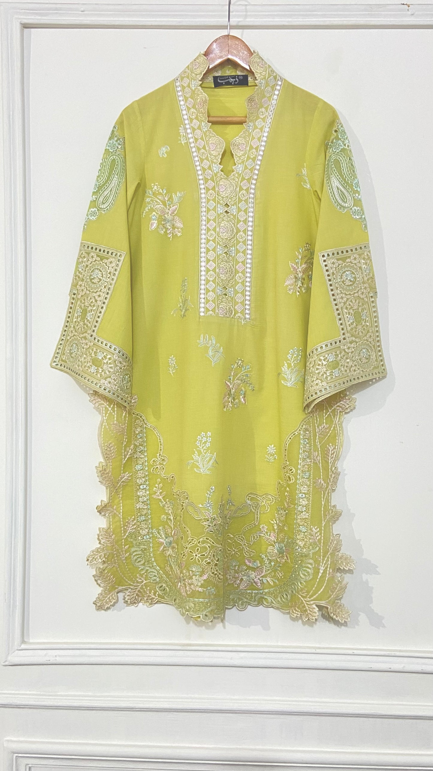 Lemon applique Kurta.