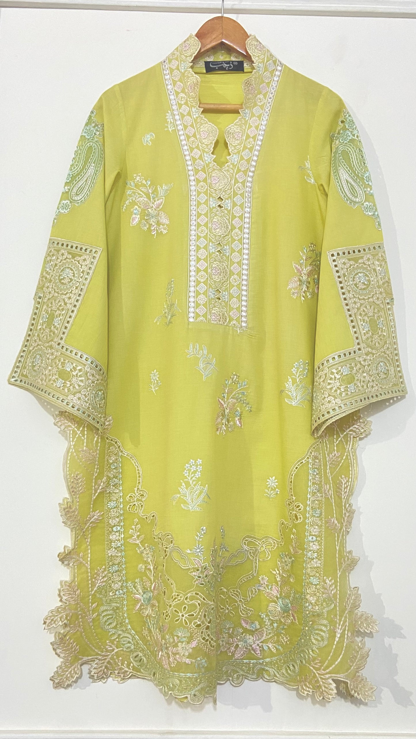 Lemon applique Kurta.